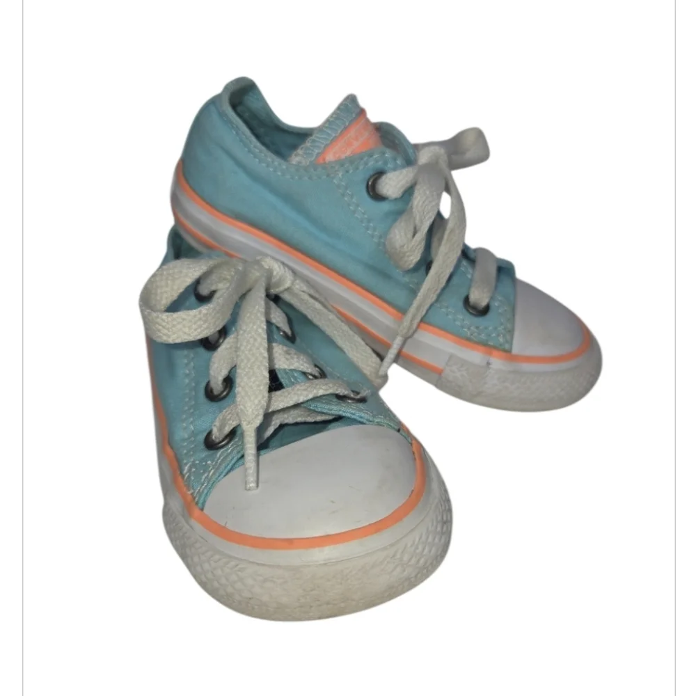 Converse Chuck Taylor All Star Child's Low Top Aqua Canvas Sneaker Size 7
